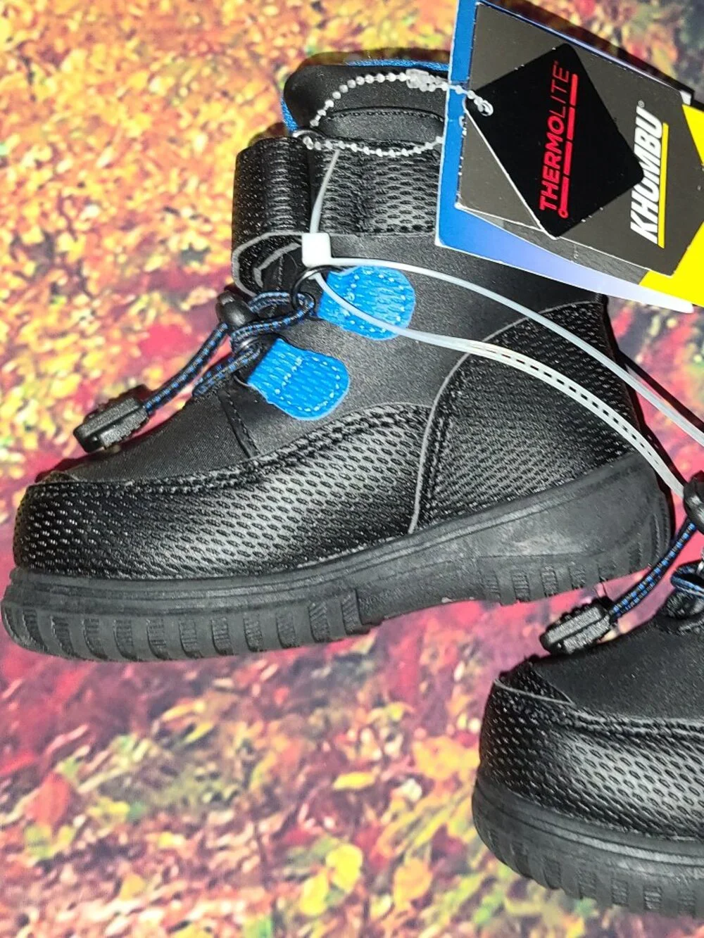 Khombu Thermolite kids black and blue winter snow boots  size 6M NWT